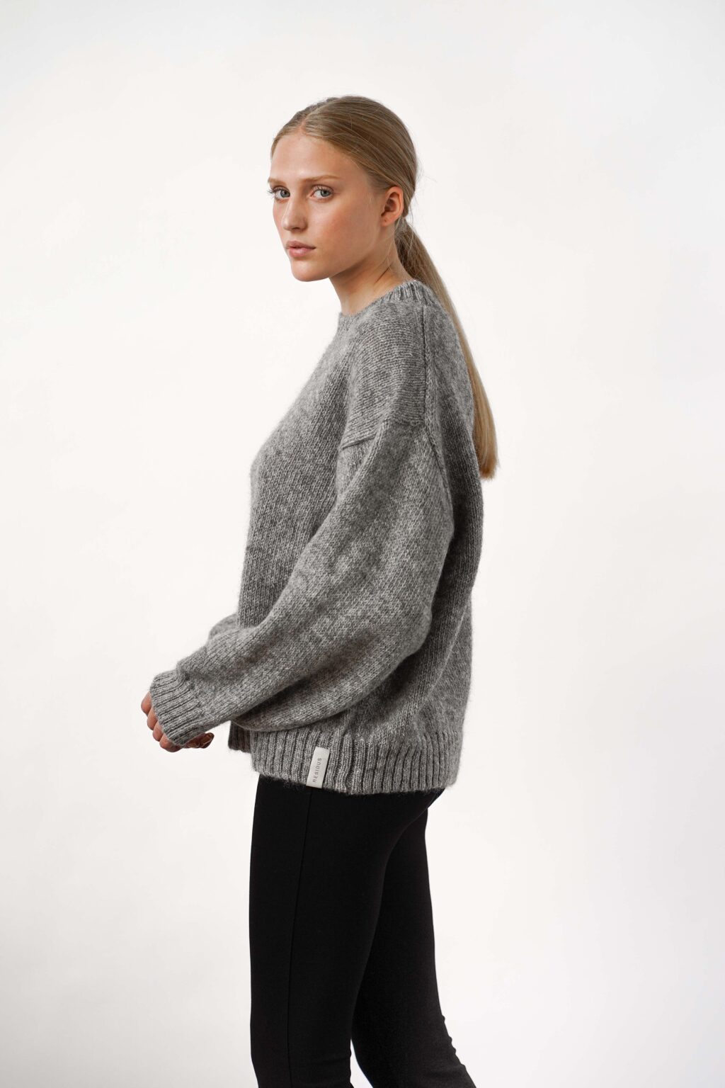 Ire Knitted Sweater - Grey | RESIDUS