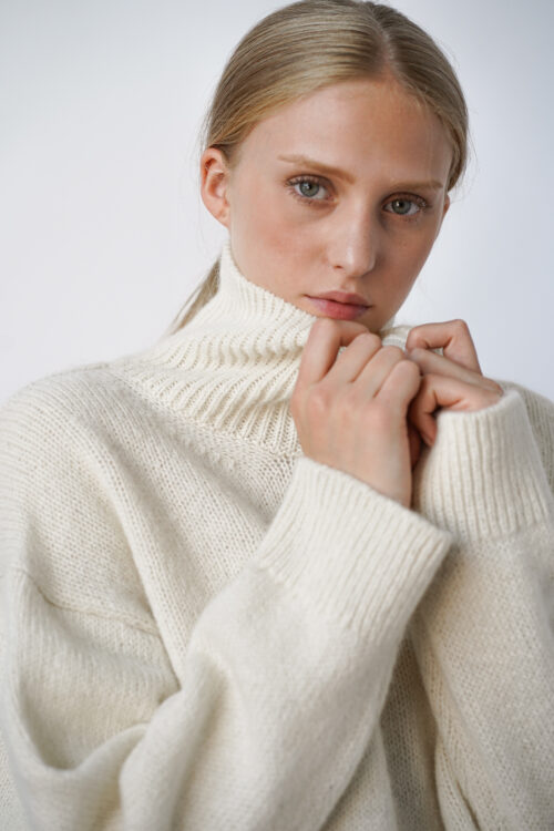 Oma knitted turtleneck sustainable knit gotland wool