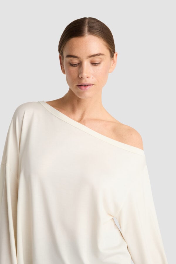Gen Top - Paper - Image 5
