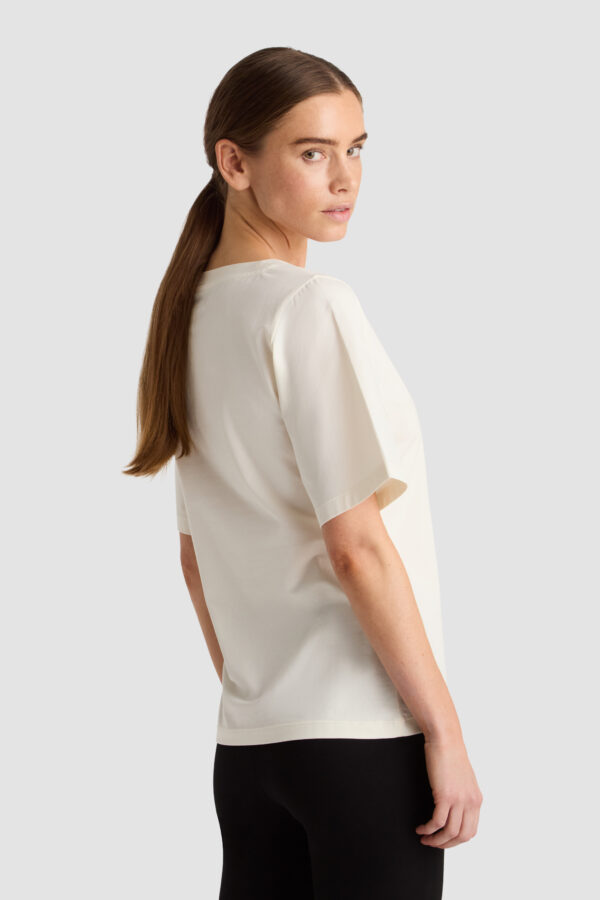 Thea Tee - Paper - Image 4