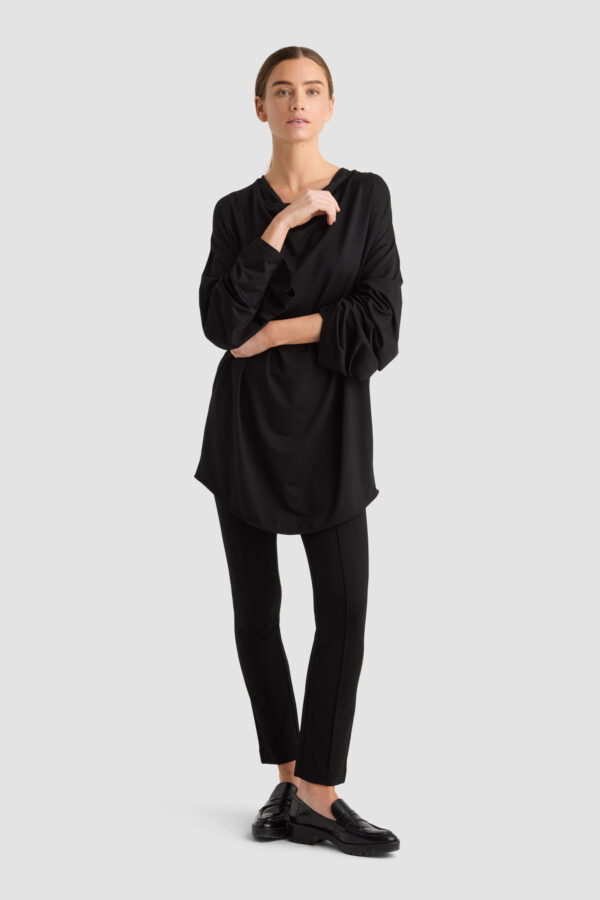 Gennova Top - Black tencel sustainable