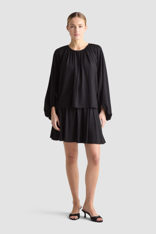 CHLOE_TOP_BLACK sustainable tencel