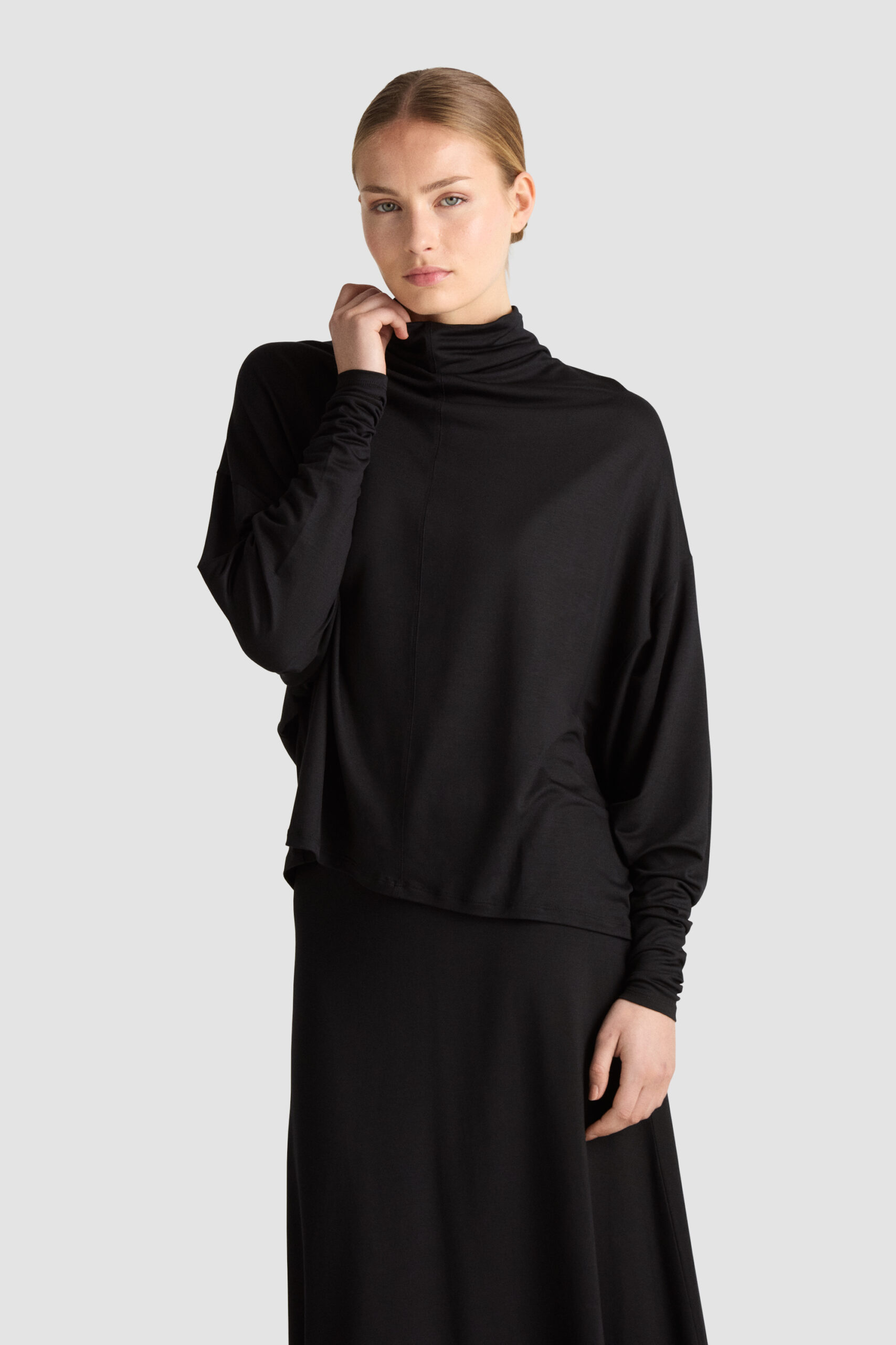 Griet Turtleneck - Black - Image 3